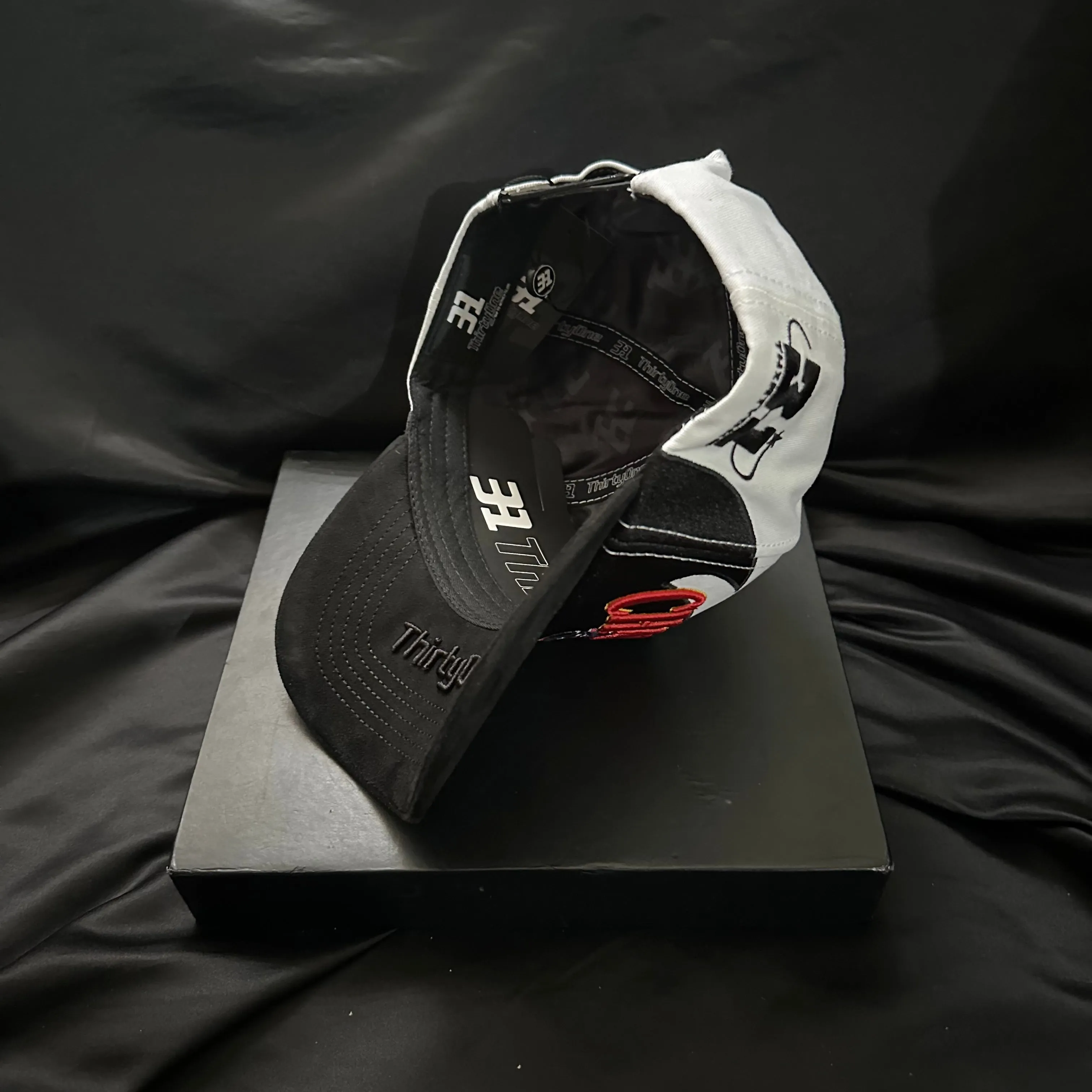 CHAMPIONS Limited Edition